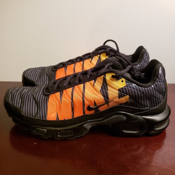 Nike Air Max Plus TN AT0040-002 Black Yellow Orang - Picture 4 of 8